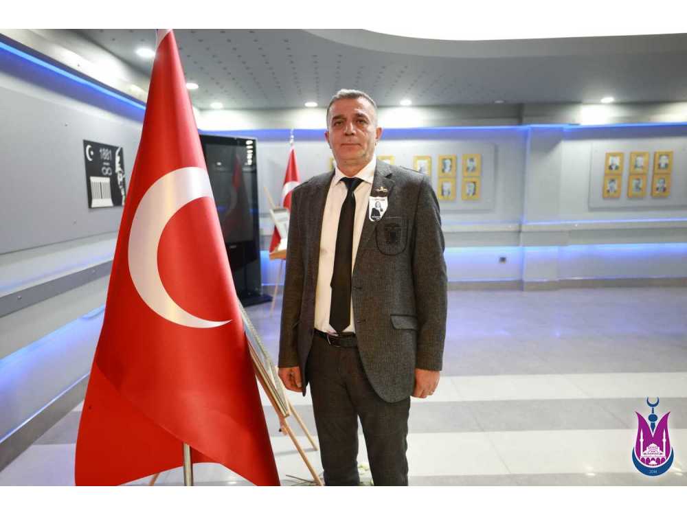 ŞEHZADELER BELEDİYESİ'NDE YENİ BAŞKAN HAKAN ŞİMŞEK OLDU