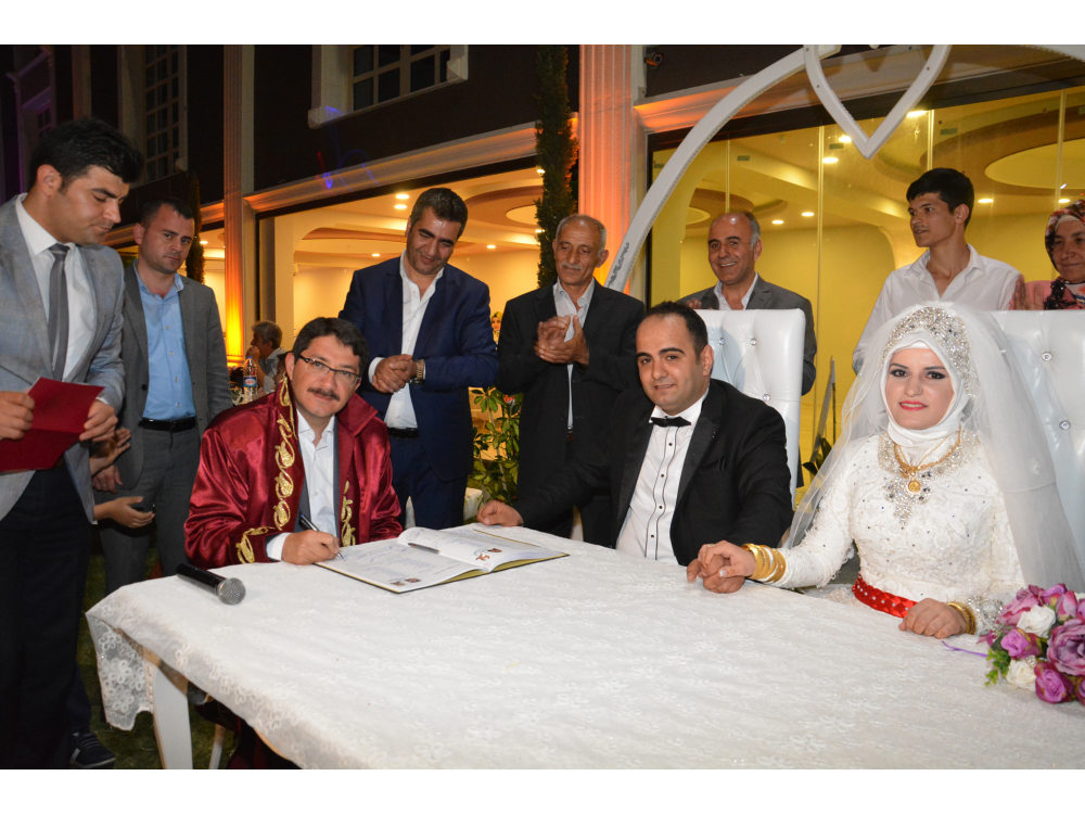 Şehzadeler' de 1500 Çift Dünya Evine Girdi